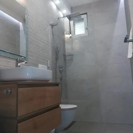 בית הארחה Centar 2*