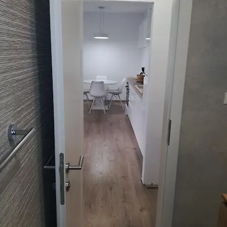 בית הארחה Centar 2*